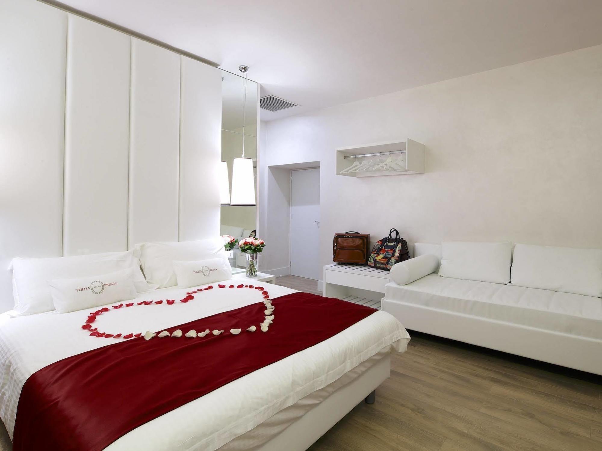 Tullia And Prisca Relais Guest House Rome Exterior photo